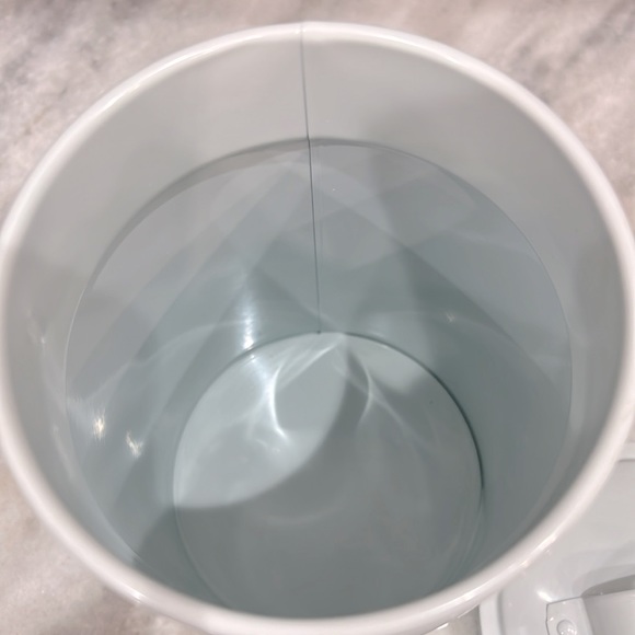 BEEKMAN 1802 Make Time For Kindness Collectible Tin Milk Jug - Picture 3 of 7